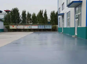 马鞍山彩色路面喷涂翻新的材料对冬季